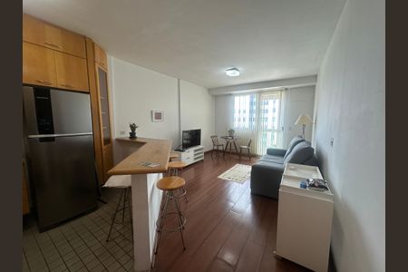 Sala de apartamento para alugar com 1 quarto, 57m² em Alphaville, Barueri