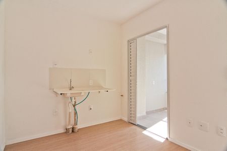 Apartamento para alugar com 28m², 2 quartos e sem vaga Apartamento para alugar com 28m², 2 quartos e sem vagaSala e cozinha