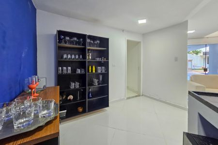 Sala de casa para alugar com 5 quartos, 420m² em Balneario Cidade Atlantica, Guarujá
