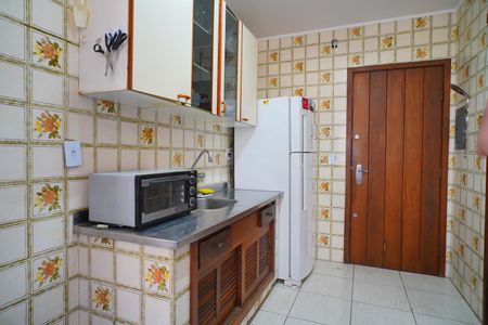 Apartamento à venda com 77m², 2 quartos e 1 vaga