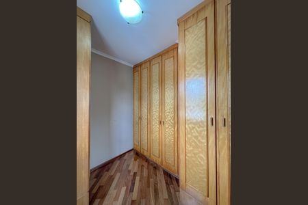 Apartamento à venda com 70m², 2 quartos e 1 vagaCloset Quarto 2