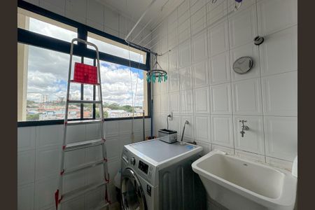 Apartamento à venda com 70m², 2 quartos e 1 vagaÁrea de Serviço