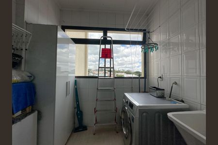 Apartamento à venda com 70m², 2 quartos e 1 vagaÁrea de Serviço