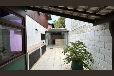 Casa de condomínio para alugar com 150m², 3 quartos e 1 vagaÁrea externa