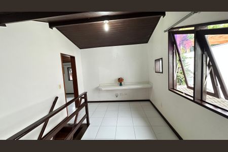 Casa de condomínio para alugar com 150m², 3 quartos e 1 vagaHall