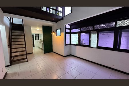 Sala de casa de condomínio à venda com 3 quartos, 150m² em Vargem Grande, Rio de Janeiro