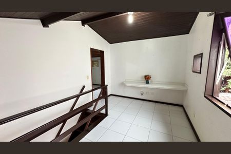 Casa de condomínio para alugar com 150m², 3 quartos e 1 vagaHall