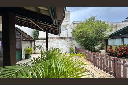 Casa de condomínio para alugar com 150m², 3 quartos e 1 vagaVaranda