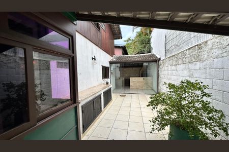 Casa de condomínio para alugar com 150m², 3 quartos e 1 vagaÁrea externa