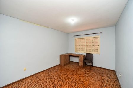 Casa à venda com 197m², 4 quartos e 4 vagasQuarto 2