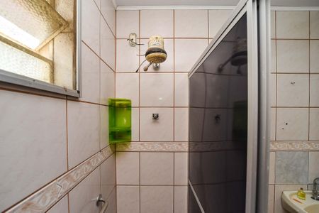 Casa à venda com 197m², 4 quartos e 4 vagasBanheiro 1