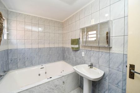Casa à venda com 197m², 4 quartos e 4 vagasBanheiro da Suíte