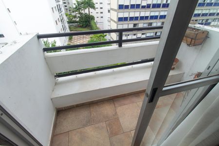 Apartamento para alugar com 80m², 2 quartos e 1 vaga Apartamento para alugar com 80m², 2 quartos e 1 vagaVaranda da suíte