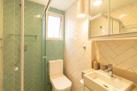 Apartamento para alugar com 80m², 2 quartos e 1 vaga Apartamento para alugar com 80m², 2 quartos e 1 vagaBanheiro da Suíte