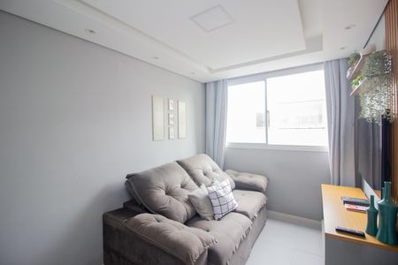 Sala de apartamento à venda com 2 quartos, 45m² em Bom Jesus, Contagem