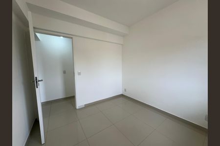 Apartamento para alugar com 107m², 3 quartos e 2 vagas Apartamento para alugar com 107m², 3 quartos e 2 vagasQuarto