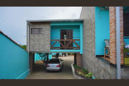 Casa à venda com 380m², 3 quartos e 6 vagas Casa à venda com 380m², 3 quartos e 6 vagasAcesso aos fundos
