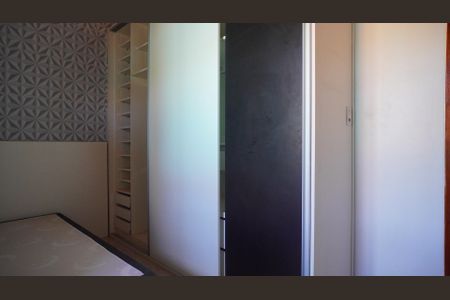 Casa à venda com 380m², 3 quartos e 6 vagas Casa à venda com 380m², 3 quartos e 6 vagasQuarto 2