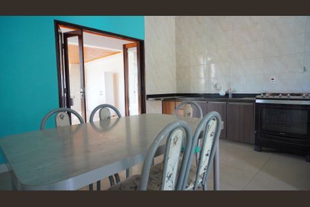 Casa à venda com 380m², 3 quartos e 6 vagas Casa à venda com 380m², 3 quartos e 6 vagasCozinha