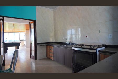 Casa à venda com 380m², 3 quartos e 6 vagas Casa à venda com 380m², 3 quartos e 6 vagasCozinha