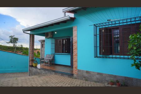 Casa à venda com 380m², 3 quartos e 6 vagas Casa à venda com 380m², 3 quartos e 6 vagasFachada entrada