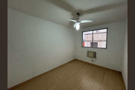 Quarto 2 de apartamento para alugar com 2 quartos, 44m² em Guadalupe, Rio de Janeiro