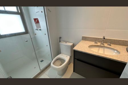 Apartamento para alugar com 156m², 4 quartos e 2 vagas Apartamento para alugar com 156m², 4 quartos e 2 vagasBanheiro quarto 3