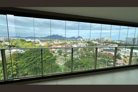 Apartamento para alugar com 156m², 4 quartos e 2 vagas Apartamento para alugar com 156m², 4 quartos e 2 vagasVaranda