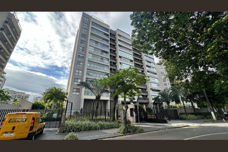 Apartamento para alugar com 156m², 4 quartos e 2 vagas Apartamento para alugar com 156m², 4 quartos e 2 vagasFachada
