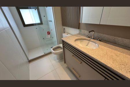 Apartamento para alugar com 156m², 4 quartos e 2 vagas Apartamento para alugar com 156m², 4 quartos e 2 vagasBanheiro quarto 4