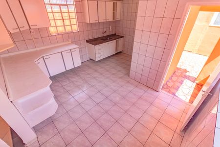 Casa para alugar com 80m², 2 quartos e 2 vagas Casa para alugar com 80m², 2 quartos e 2 vagasCozinha