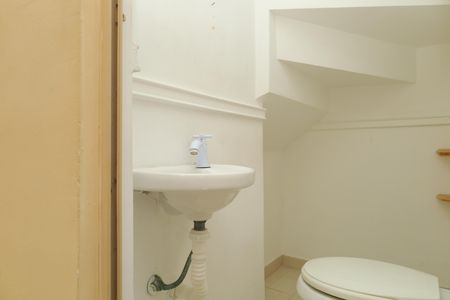 Casa de condomínio à venda com 70m², 2 quartos e 1 vagaLavabo