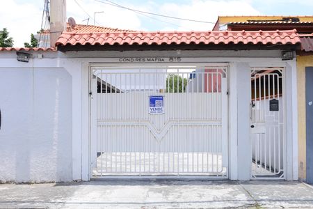 Casa de condomínio à venda com 70m², 2 quartos e 1 vagaFachada do condomínio - Placa instalada no portão do condomínio - Código da placa ZNHJ-1316