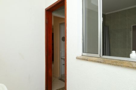 Casa de condomínio à venda com 70m², 2 quartos e 1 vagaÁrea de Serviço