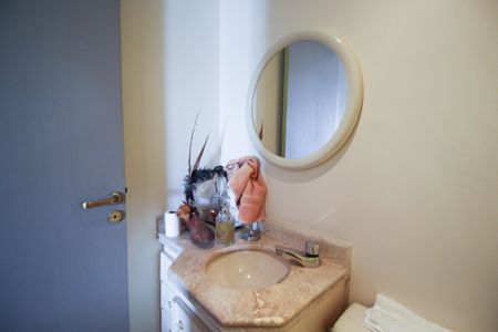 Apartamento à venda com 96m², 3 quartos e 2 vagas Apartamento à venda com 96m², 3 quartos e 2 vagasLavabo