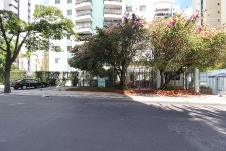 Apartamento à venda com 96m², 3 quartos e 2 vagas Apartamento à venda com 96m², 3 quartos e 2 vagasFachada