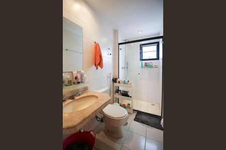 Apartamento à venda com 96m², 3 quartos e 2 vagas Apartamento à venda com 96m², 3 quartos e 2 vagasBanheiro