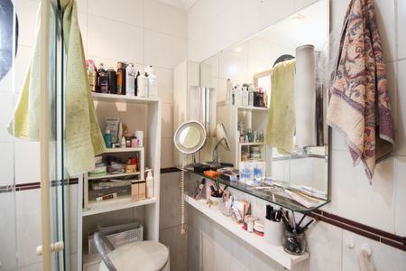 Apartamento à venda com 96m², 3 quartos e 2 vagas Apartamento à venda com 96m², 3 quartos e 2 vagasBanheiro da Suíte