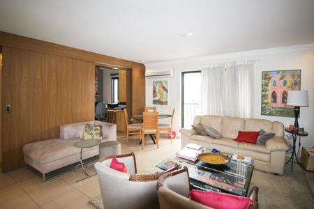 Apartamento à venda com 96m², 3 quartos e 2 vagas Apartamento à venda com 96m², 3 quartos e 2 vagasSala