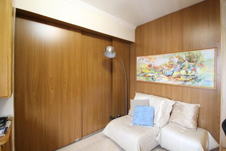 Apartamento à venda com 96m², 3 quartos e 2 vagas Apartamento à venda com 96m², 3 quartos e 2 vagasEscritório