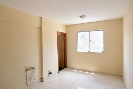Sala de apartamento para alugar com 2 quartos, 67m² em Floresta, Belo Horizonte