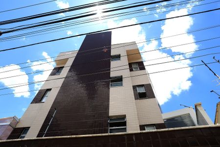 Apartamento para alugar com 67m², 2 quartos e 1 vagaFachada