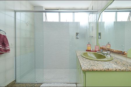 Apartamento à venda com 194m², 3 quartos e 3 vagasBanheiro Social