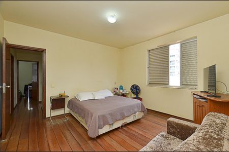 Apartamento à venda com 194m², 3 quartos e 3 vagasSuíte