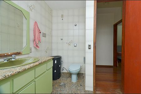 Apartamento à venda com 194m², 3 quartos e 3 vagasBanheiro Social