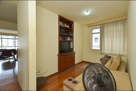 Apartamento à venda com 194m², 3 quartos e 3 vagasSala de TV