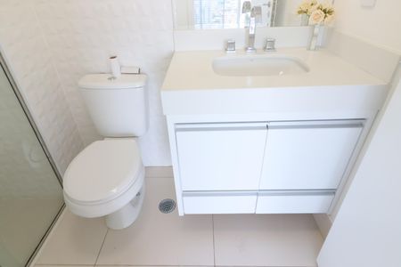 Banheiro de kitnet/studio para alugar com 1 quarto, 44m² em Centro, Osasco