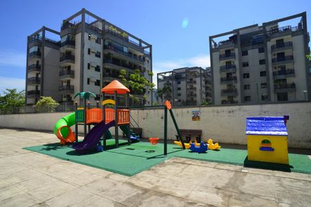 Apartamento para alugar com 190m², 3 quartos e 2 vagas Apartamento para alugar com 190m², 3 quartos e 2 vagasÁrea Comum - Playground