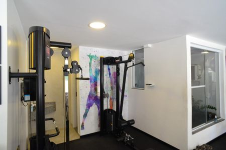 Apartamento para alugar com 190m², 3 quartos e 2 vagas Apartamento para alugar com 190m², 3 quartos e 2 vagasÁrea Comum - Academia