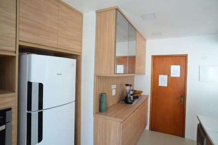 Apartamento para alugar com 190m², 3 quartos e 2 vagas Apartamento para alugar com 190m², 3 quartos e 2 vagasCozinha